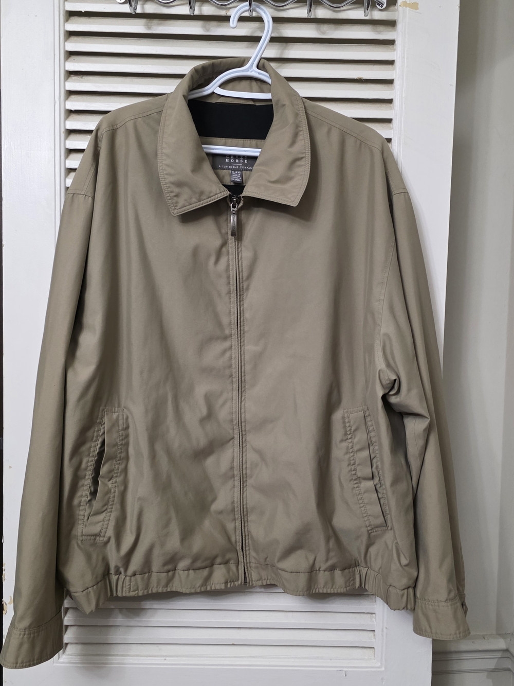CRAZY HORSE By Liz Claiborne - Men's Light Khaki Zip-Front Windbreaker